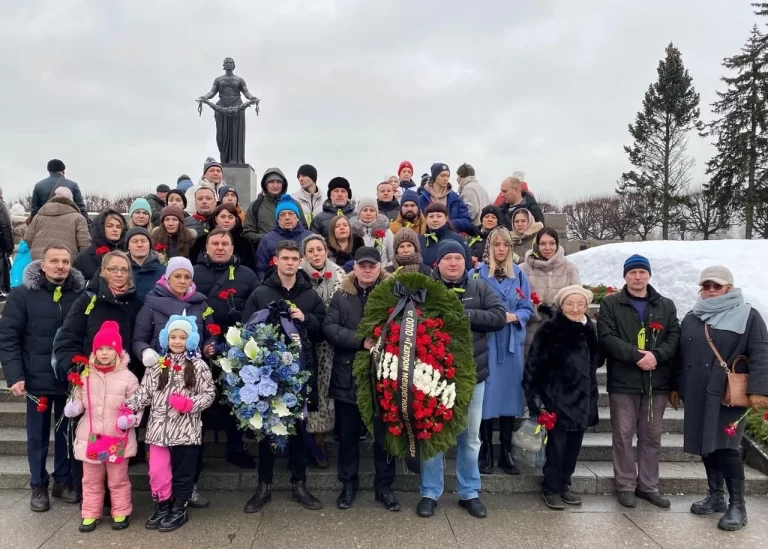 Сегодня исполнилось 80 лет со дня полного освобождения советскими войсками города Ленинграда от блокады его немецко-фашистскими войсками